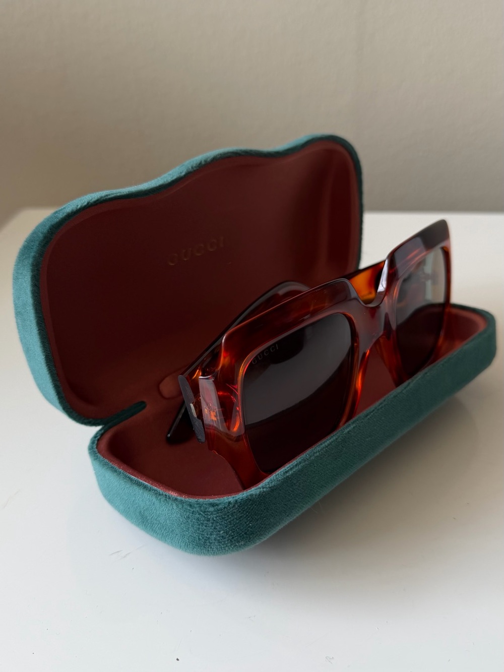Gucci Tortoiseshell Square Sunglasses with Gold GG Accent - Picture 7 of 12